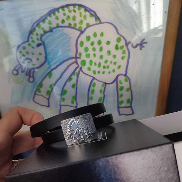 BRANSOLETKA Z RYSUNKU DZIECKA - ŻYRAFA OD WNUCZKI DLA DZIADKA 🦒